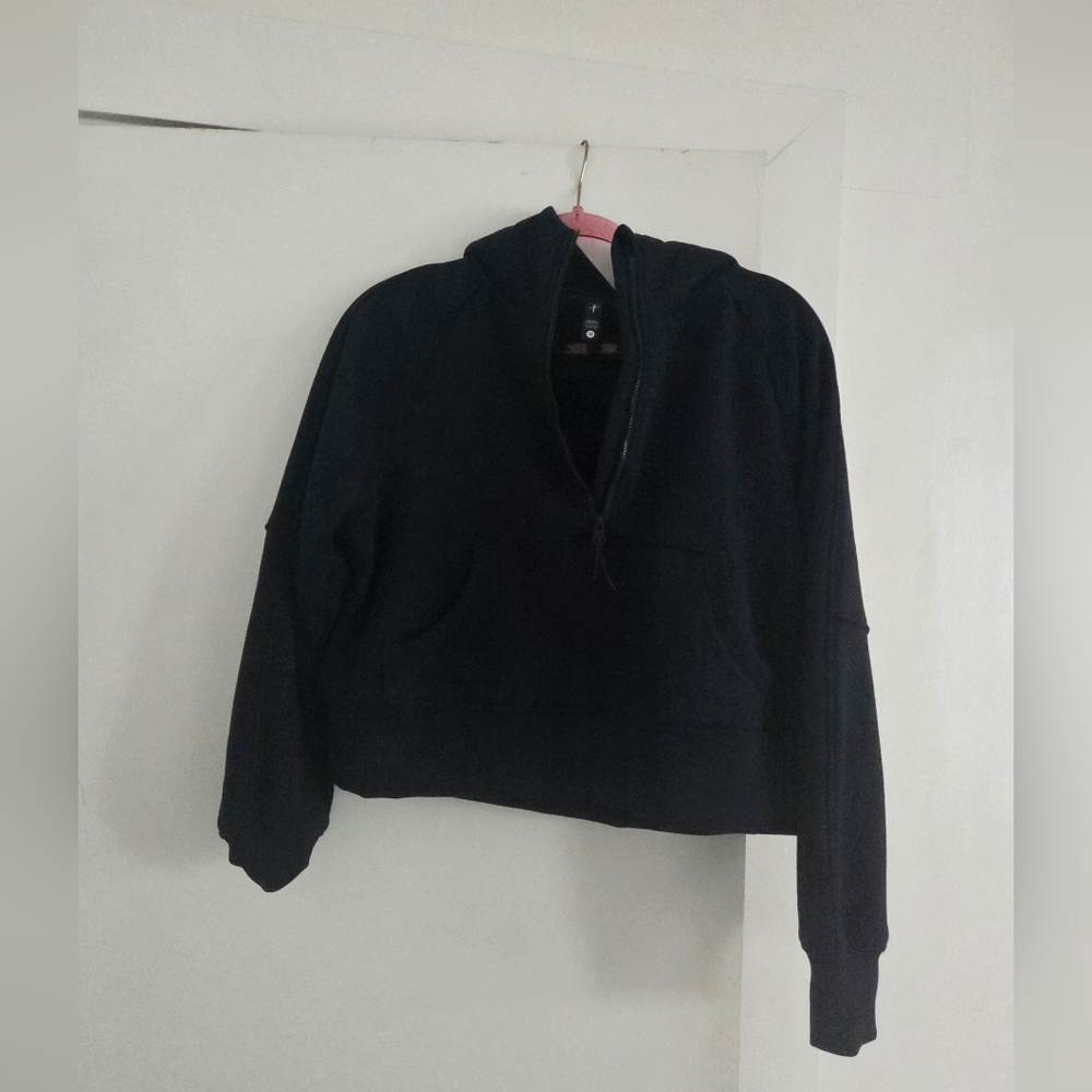 THREE NAILS - Cropped Hoodie